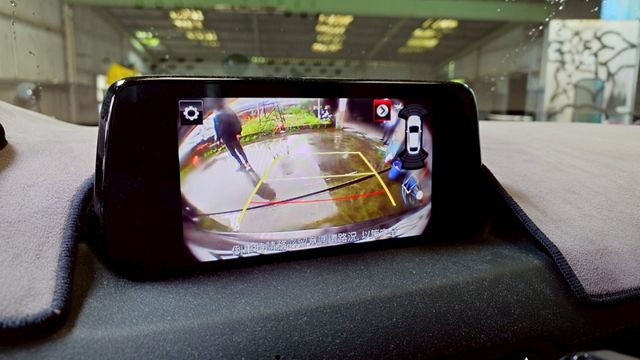 I-KEY全  19吋雙色鋁圈  電尾門  電動椅  HUD  盲點偵測  ACC跟車  倒車顯影  導航  AA+CP  第6張相片