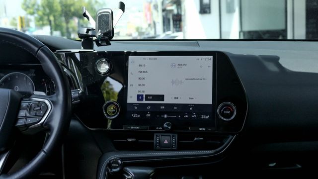 ACC跟車 360環景 18吋鋁圈 雙前電動電熱椅 電動尾門 IKEY全 盲點偵測  AA+CP 換檔快撥 倒車顯影  第11張相片