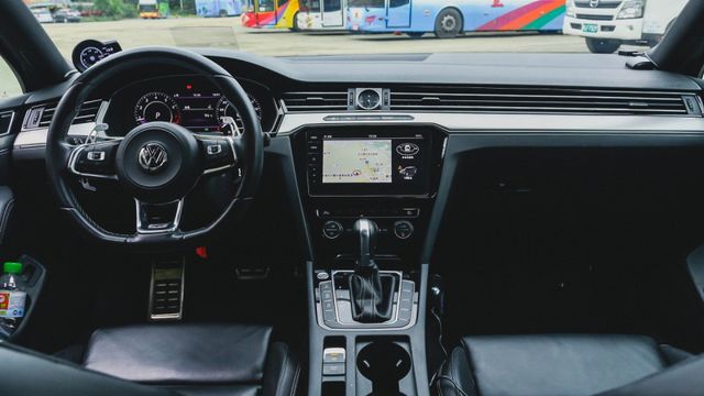 前後下巴 黑水箱罩 BC R19鍛造鋁圈 RZ10 Injen美國進氣系統 全段排氣管/閥門 外洩壓 Stage 3  第11張相片