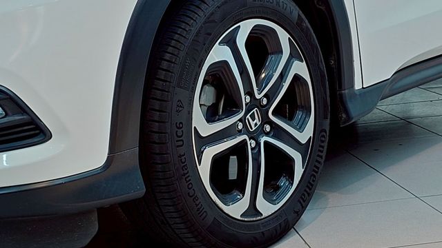 安卓AA+CP  簡易HUD LED燈  IKEY全  17吋雙色鋁圈  第3張相片