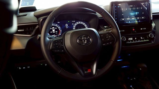 GR ALTIS 2.0 全車原鈑件  第4張相片