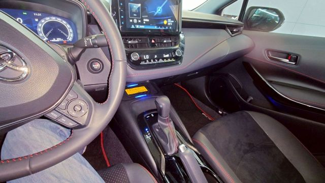 GR ALTIS 2.0 全車原鈑件  第9張相片