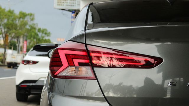 ELANTRA極速版 LED頭尾燈 IKEY全 SPORT跑椅 盲點 車偏 空力套件  第4張相片
