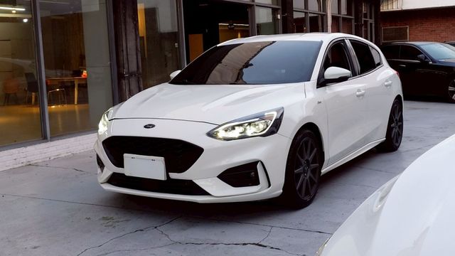 實車實價!賽道版 ACC跟車 IKEY AA+CP 電動椅 HUD抬頭顯示 盲點偵測 德製ST Edition旋壓輕量性  第1張相片