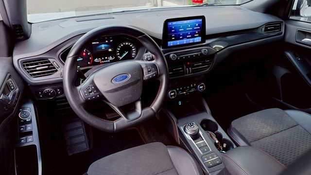 實車實價!賽道版 ACC跟車 IKEY AA+CP 電動椅 HUD抬頭顯示 盲點偵測 德製ST Edition旋壓輕量性  第3張相片