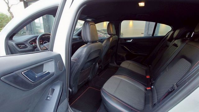 實車實價!賽道版 ACC跟車 IKEY AA+CP 電動椅 HUD抬頭顯示 盲點偵測 德製ST Edition旋壓輕量性  第8張相片