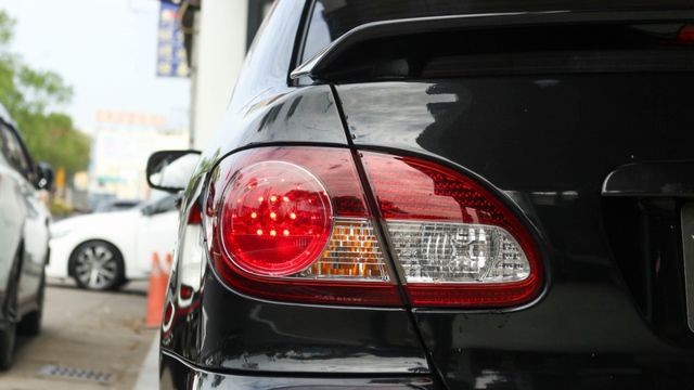 17吋XXR鋁圈 TEIN避震 光圈大燈 導航安卓機 天窗 恆溫 ABS HID燈 紅黑內裝  第4張相片