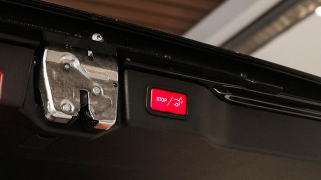 LED燈  雙天窗  17吋鋁圈  盲點偵測  ACC  360  AA+CP  氣氛燈  電尾門  後座恆溫  第7張相片