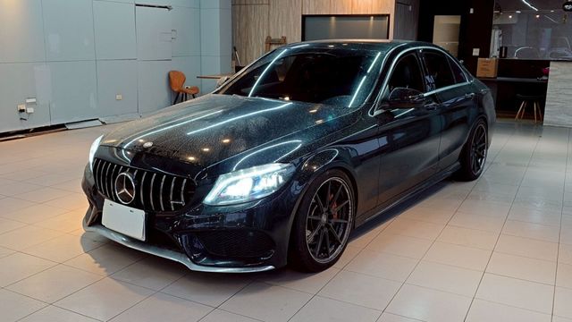 VVS全段閥門 19吋D2鋁圈 氣氛燈 安卓ZLINK 新款頭尾燈 IKEY全  全景天窗 盲點偵測  第1張相片