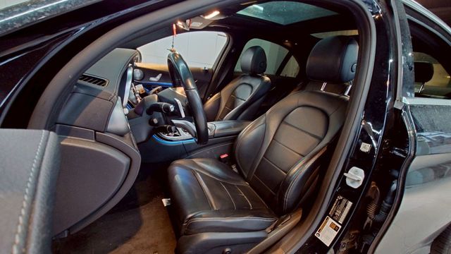 VVS全段閥門 19吋D2鋁圈 氣氛燈 安卓ZLINK 新款頭尾燈 IKEY全  全景天窗 盲點偵測  第5張相片