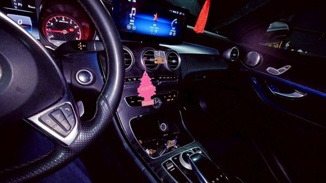 VVS全段閥門 19吋D2鋁圈 氣氛燈 安卓ZLINK 新款頭尾燈 IKEY全  全景天窗 盲點偵測  第10張相片