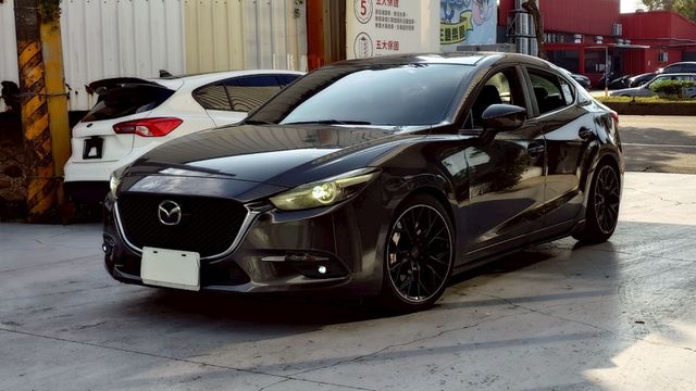 改鋁圈 避震 卡鉗 前後加大碟 LED燈 配備摸門ikey 定速 盲點 倒顯  第1張相片