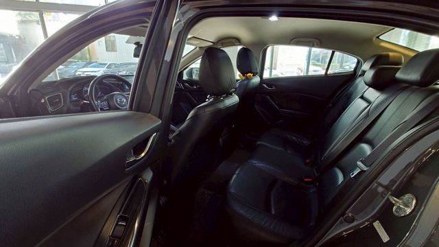 改鋁圈 避震 卡鉗 前後加大碟 LED燈 配備摸門ikey 定速 盲點 倒顯  第8張相片