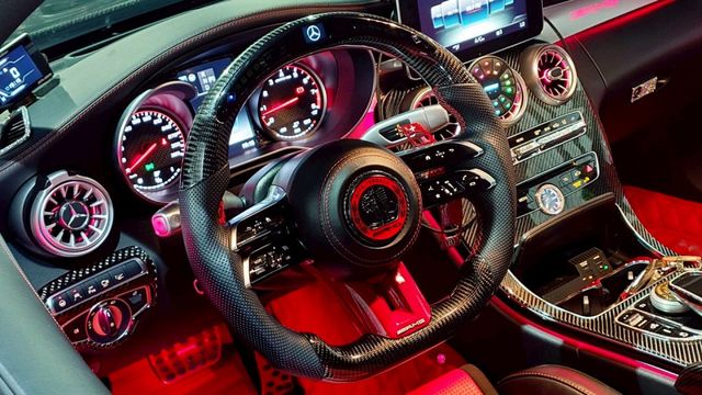 實車實價!全台唯一 寬體C63S  第6張相片