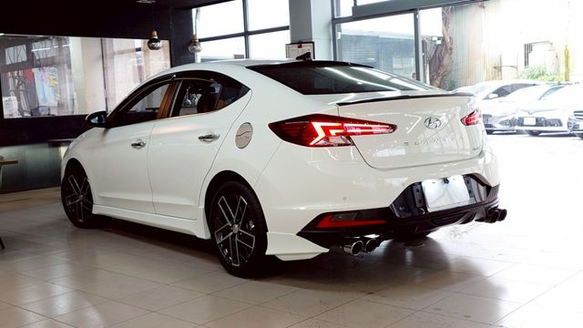 排氣管四出/側排  安卓AA+CP 原廠LED IKEY全 快撥方向盤  第2張相片