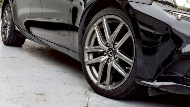 實車實價!LED尾燈  空力套件  方向盤快控鍵   換檔撥片   方向盤電動調整   恆溫空調   分區溫控  第3張相片