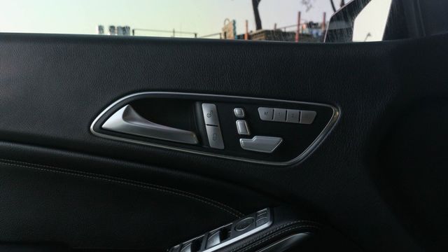 實車實價!IKEY全 全景天窗 恆溫空調 18吋鋁圈 LED燈  第7張相片