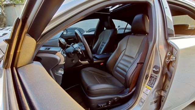 IS300 F Navi 天窗 車道偏離警示系統   車道變換輔助系統   ACC主動跟車系統   AEB自動緊急煞車系  第5張相片