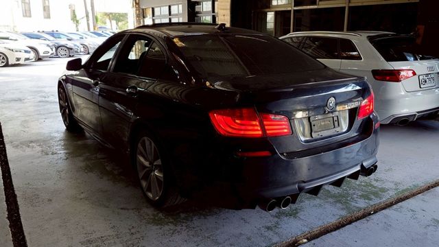 前後包 全段排氣管 POP 液晶錶 氣氛燈 麂皮頂 安全帶 IKEY全 電吸門 19吋鋁圈 大螢幕 M椅  第2張相片