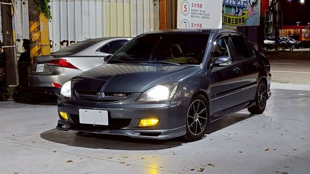 前後.下巴.側裙 可調避震 15吋鋁圈 LED大燈 電子後照鏡 JVC音響主機 藍芽 黑灰賽車椅 ABS  第1張相片