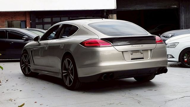 4S 跑計頭尾燈  中段排氣管閥門  安卓機  方向盤AA+CP  360環景  第2張相片