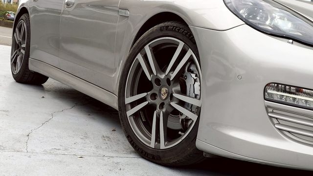 4S 跑計頭尾燈  中段排氣管閥門  安卓機  方向盤AA+CP  360環景  第3張相片