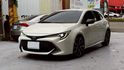AURIS 氣氛燈 尾翼 半數位儀表 LED 18吋鋁圈 賽車電動椅 ACC 盲點偵測 HUD Carplay  第1張縮圖