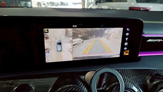 全車TAKD乾碳空力套件 乾碳引擎蓋 乾碳內飾板 乾碳尾翼 乾碳後視鏡 賓士香氛套件 原廠新款碳纖維蜻蜓方向盤 U88  第7張相片