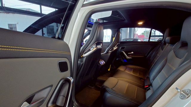 全車TAKD乾碳空力套件 乾碳引擎蓋 乾碳內飾板 乾碳尾翼 乾碳後視鏡 賓士香氛套件 原廠新款碳纖維蜻蜓方向盤 U88  第9張相片