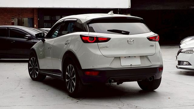 CX-3實車實價! 車道偏離警示系統  車道變換輔助系統  ACC主動跟車系統  第2張相片