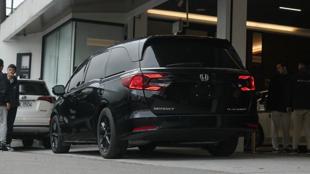 Odyssey 盲點  ikey  電動尾門  天窗  快撥  摸門  定速  車偏  ACC跟車  第2張相片
