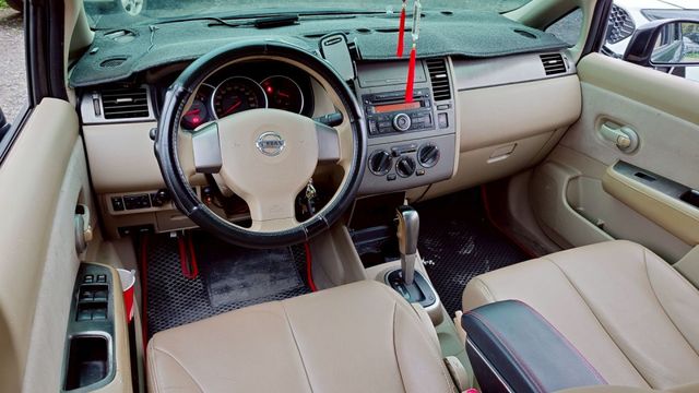 TIIDA C11 ABS  15吋鋁圈  米內裝皮椅  電子後視鏡  倒車顯影  第3張相片