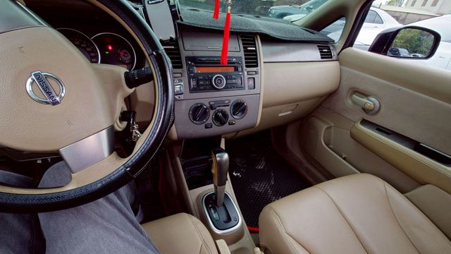 TIIDA C11 ABS  15吋鋁圈  米內裝皮椅  電子後視鏡  倒車顯影  第5張相片