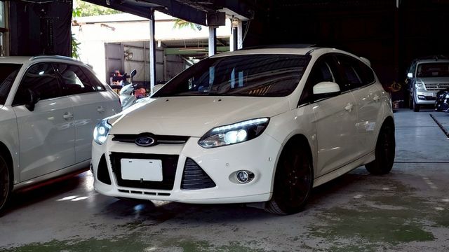 改鋁圈 避震 安卓機 導航 倒車顯影 魚眼 LED燈組 天窗 自動停車  第1張相片