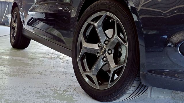 改裝 鋁圈  排氣管 安卓AA+CP 導航 倒車顯影 頂級版17吋鋁圈 尾翼  第3張相片