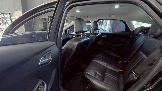 改裝 鋁圈  排氣管 安卓AA+CP 導航 倒車顯影 頂級版17吋鋁圈 尾翼  第8張相片