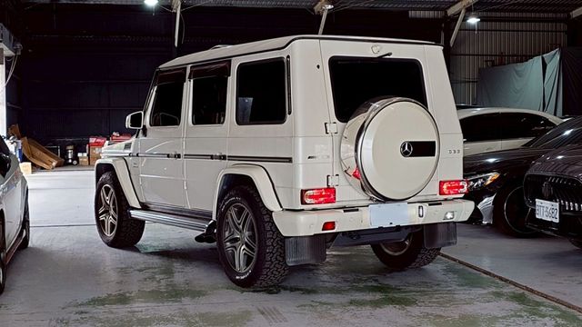 G63 實車實價!ACC  盲點偵測 20吋鋁圈 天窗 電熱通風椅 黑白內裝  第2張相片