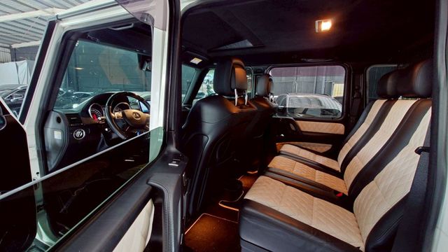 G63 實車實價!ACC  盲點偵測 20吋鋁圈 天窗 電熱通風椅 黑白內裝  第10張相片