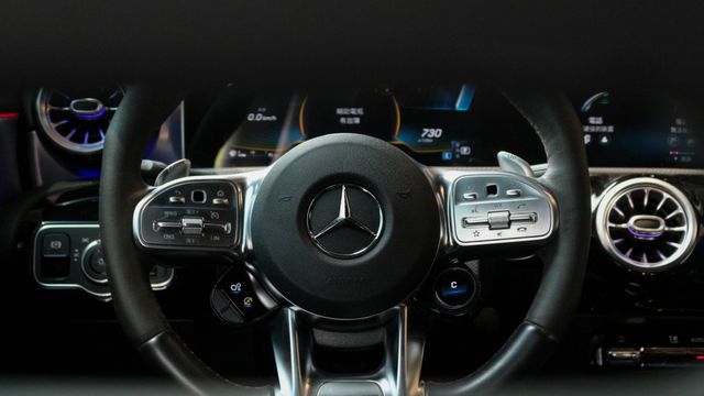 CLA45S 實車實價!  第7張相片