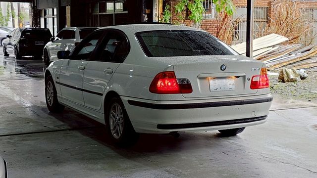保證實車實價!318i  第2張相片