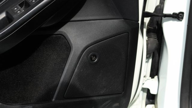 實車實價!賽道版 ACC跟車 IKEY AA+CP 電動椅 HUD抬頭顯示 盲點偵測 德製ST Edition旋壓輕量性  第7張相片