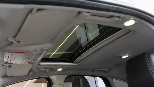 改鋁圈 避震 安卓機 導航 倒車顯影 魚眼 LED燈組 天窗 自動停車  第12張相片
