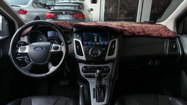 改鋁圈 避震 安卓機 導航 倒車顯影 魚眼 LED燈組 天窗 自動停車  第13張相片