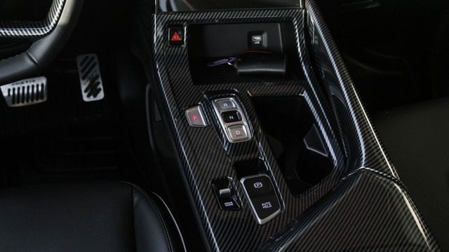 實車實價!雙電滑門 ACC LED貫穿尾燈 全景雙天窗 換檔快撥 電尾門  第12張相片