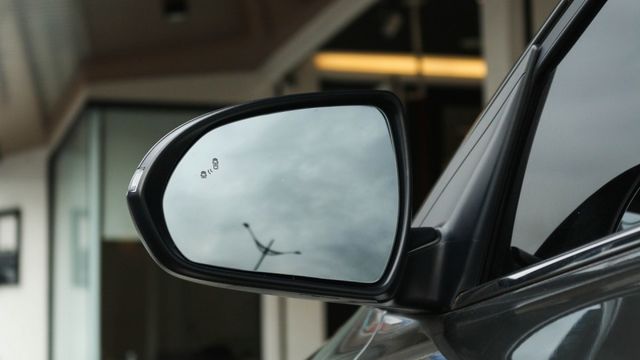 ELANTRA極速版 LED頭尾燈 IKEY全 SPORT跑椅 盲點 車偏 空力套件  第6張相片