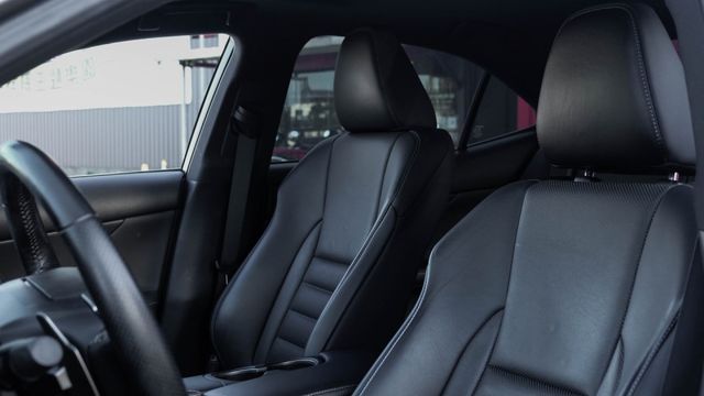 IS300 F Navi 天窗 車道偏離警示系統   車道變換輔助系統   ACC主動跟車系統   AEB自動緊急煞車系  第9張相片