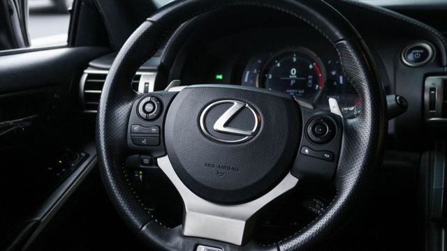 實車實價!LED尾燈  空力套件  方向盤快控鍵   換檔撥片   方向盤電動調整   恆溫空調   分區溫控  第7張相片