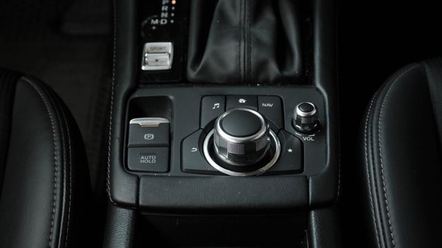 CX-3實車實價! 車道偏離警示系統  車道變換輔助系統  ACC主動跟車系統  第13張相片