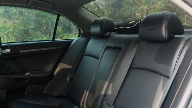 實車實價!ABS SRS 日型燈 電子後照鏡 倒車顯影  第13張相片