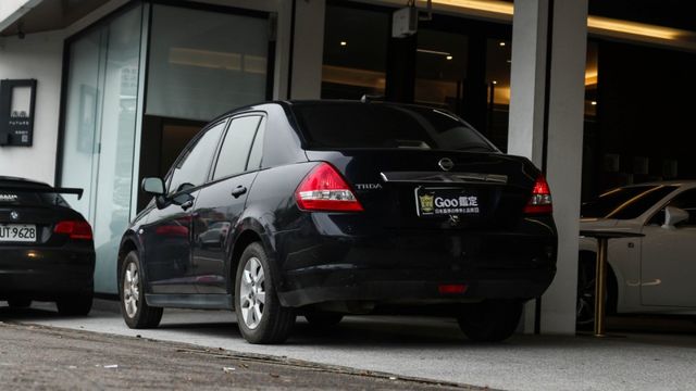 TIIDA C11 ABS  15吋鋁圈  米內裝皮椅  電子後視鏡  倒車顯影  第2張相片